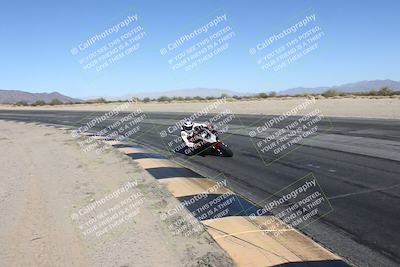 media/Dec-01-2025-Moto Forza (Mon) [[2daa91e15f]]/1-Advanced Group/Session 4 (Turn 10 Inside)/